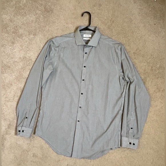 Calvin Klein Other - Calvin Klein Men’s B/W slim fit performance non-iron dress shirt .Size 16 34/35